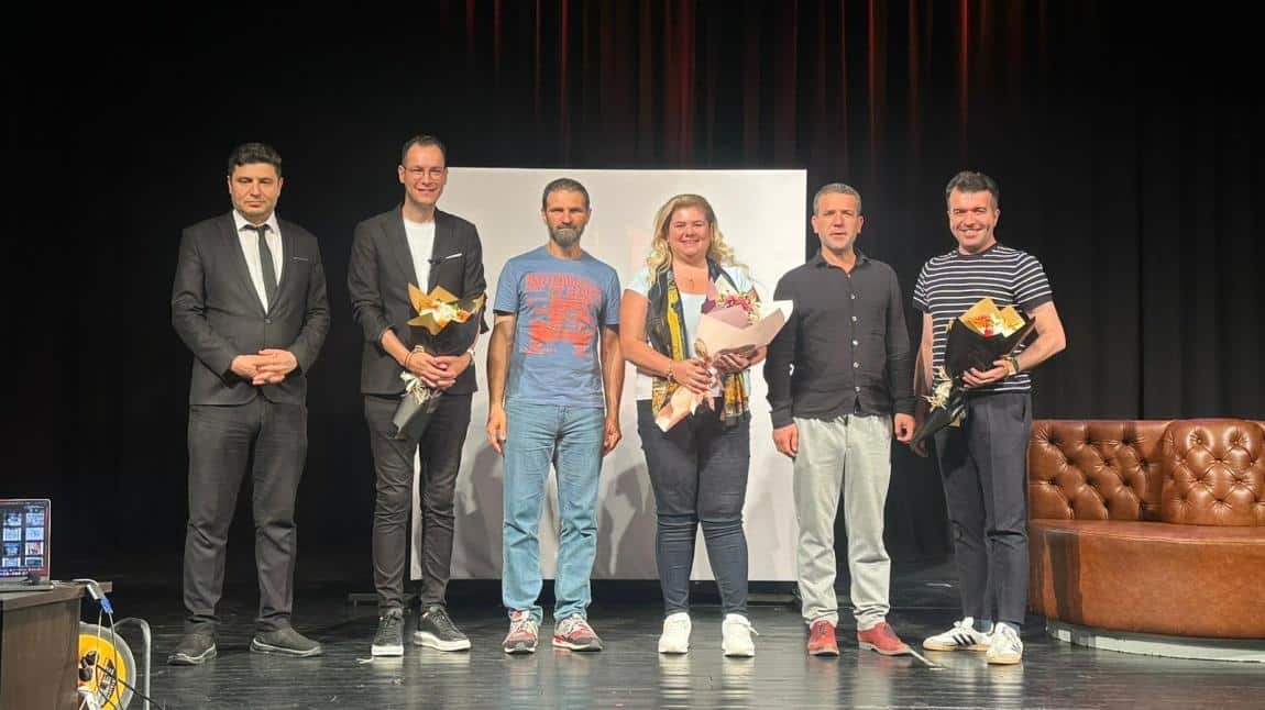 Yapay Zeka Araçları, Farklılaştırılmış ve Zenginleştirilmiş Öğretim ile Yapay Zeka Çağında Ebeveyn Olmak Seminerleri